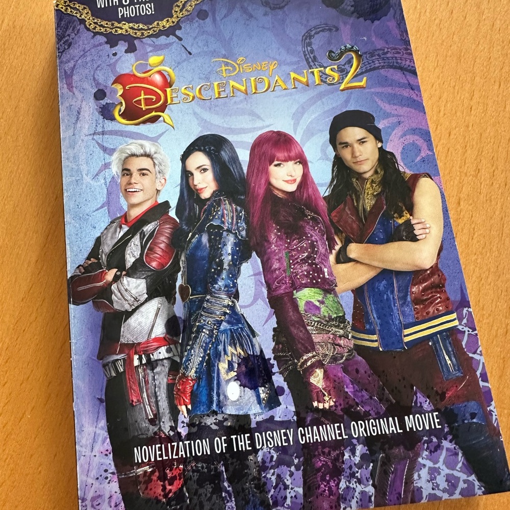 Descendants 2 Book